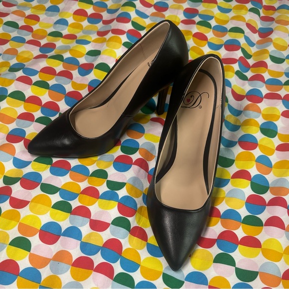 Black stilettos size 6 - Picture 2 of 5